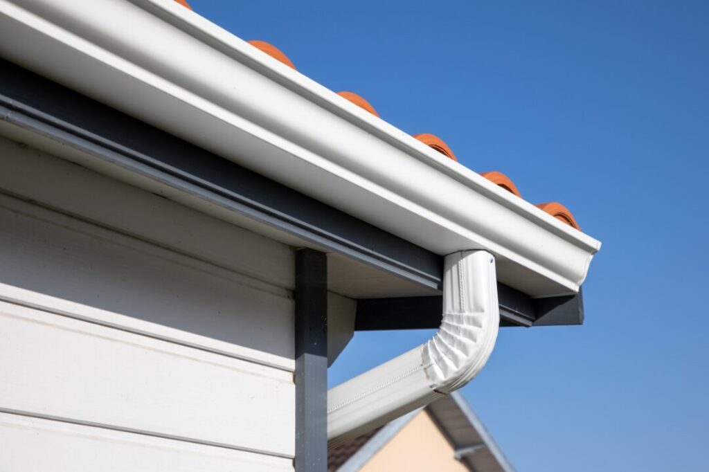 Roof gutter system